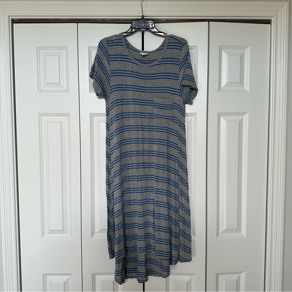 Small Lularoe Carly Shift Dress